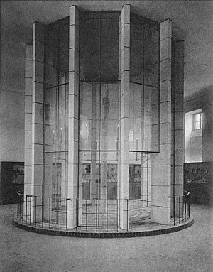 Pressa-Ausstellung 1928 Immakulata-Kapelle, D. Böhm. by Hugo Schmölz