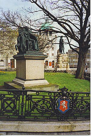 Prince Albert Statue, Union Terrace. - geograph.org.uk - 115644