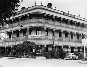 Regatta Hotel Toowong, Brisbane, Queensland, circa 1940