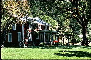 Rogue River Ranch Main House (front view)