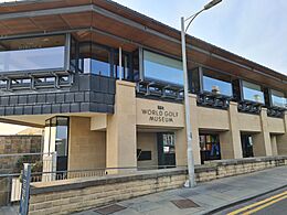 The R&A World Golf Museum, St Andrews with a closer view of the building