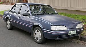 1987 Holden Camira (JD) SLE sedan (2015-07-14) 01