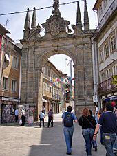Arco da Porta Nova 01
