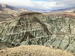 Blue Basin in John Day Fossil Beds National Monument 17