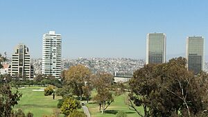CLUB CAMPESTRE - panoramio (cropped)