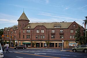 Grace and Thomaston Buildings, Aug 15 2022