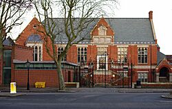 Highgate School - geograph.org.uk - 4292808.jpg