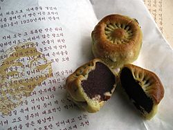 Hwangnam bread.JPG