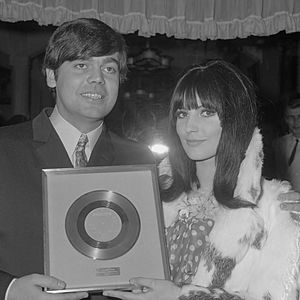 Johnny Lion en Sophie van Kleef (1966).jpg