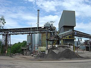 Mountsorrel Quarry - geograph.org.uk - 450992