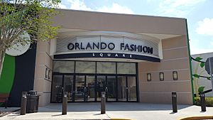 Orlando Fashion Square Orlando, FL April 2017 (34592325886).jpg