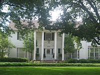 Plantation style home in Madisonville, TX IMG 1016