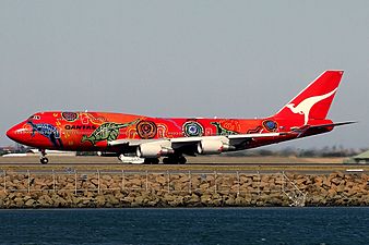 Qantas B747-438ER (VH-OEJ) at Sydney Airport