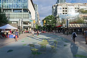 Robson Street shared space 201807