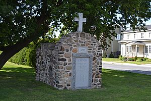 Site patrimonial de La Présentation-de-la-Sainte-Vierge - Caveau funéraire