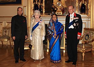 The President, Smt. Pratibha Devisingh Patil with Queen Elizabeth II and Duke of Edinburgh before the State Banquet hosted by The Queen Elizabeth-II at Windsor Castle, in London on October 27, 2009