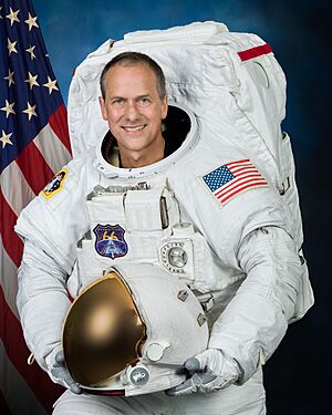 Thomas Marshburn, official portrait (2021) half