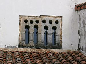 Ventana labrada en piedra-dos.JPG