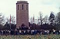 Visit by U.S. President Ronald Reagan to Bitburg military cemetery 1985, people on cemetery 1 -0002