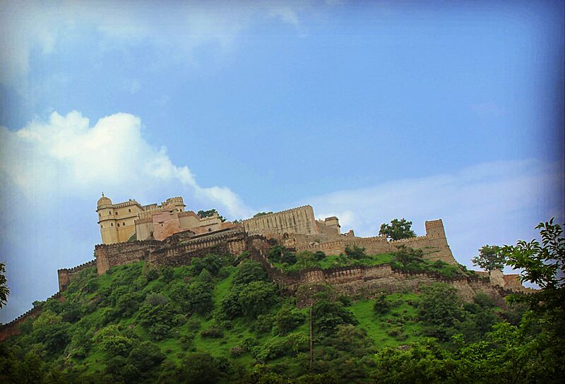 Whole image of kumbhalgarh
