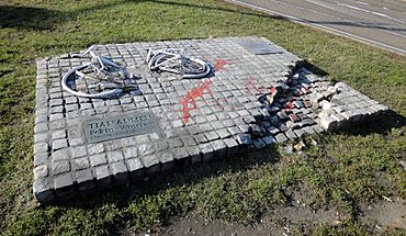Wroclaw-pomnik Tien-An-Men