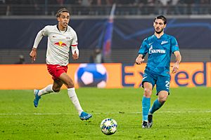 2019-10-23 Fußball, Männer, UEFA Champions League, RB Leipzig - FC Zenit St. Petersburg 1DX 2759 by Stepro