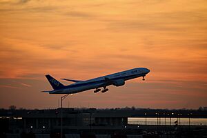 ANA 777-300 Taking off from JFK