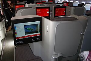Airbus A330-302 Iberia EC-LYF Business Class cabin (11749323683)