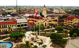 Iquitos-2012-plaza.jpg