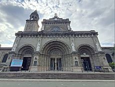 Manila Cathedral exterior 2023-03-05