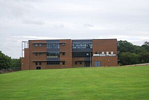 Mascalls School - geograph.org.uk - 3292348