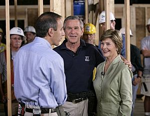 Matt Lauer talks with President George W. Bush and Laura Bush