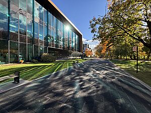 University of Toronto Mississauga Middle Road 2024