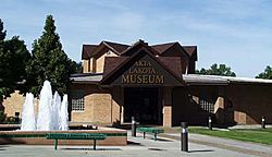 Akta Lakota Museum, 2003