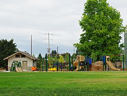 Bicentennial Park playground - Hillsboro, Oregon.JPG
