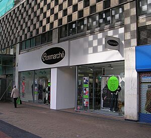Bonmarche - Broadway - geograph.org.uk - 1532884