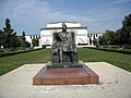 Bucuresti, Romania, OPERA ROMANA, B-II-m-B-19004 (Statuia lui George Enescu in fata OPEREI) (2)