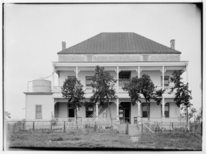 Historic American Buildings Survey, Richard MacAllister, Photographer May 29, 1936 SOUTH ELEVATION (FRONT). - Rode-Kothe House, East of U.S. 87 at Cherry Spring, Cherry Spring, HABS TEX,86-CHESP,1-2