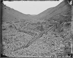 Hydraulic mining in Alder Gulch, near Virginia City, Madison County, Montana. - NARA - 516651