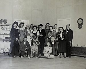 Naples Players 1st Cast Photo I Remember Mama March 20, 1953