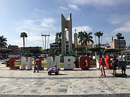 Plaza de armas de Chimbote 01.jpg