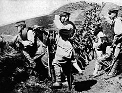 Siege of Tsingtao, soldiers of IJA 18th division took over german trench Kopie