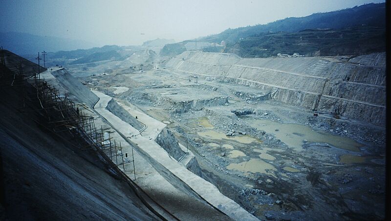 TGP ship locksat Yangtse River