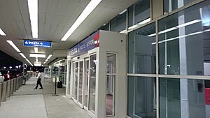Terminal C of LaGuardia Airport (23439339802)
