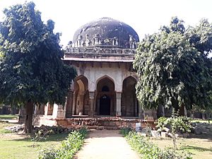Tomb of Sikandar Lodi in Lodi Garden 08.jpg
