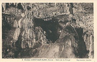 Arcy-sur-Cure-FR-89-les grottes-02