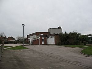 Elvington Primary School - geograph.org.uk - 353999