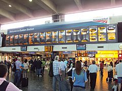 Euston railway station departures board - DSC06905.JPG