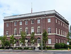 James A. Redden Federal Courthouse - Medford Oregon.jpg