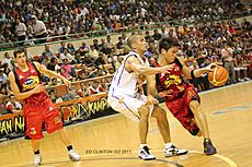 James Yap playing offensively against Aaron Aban